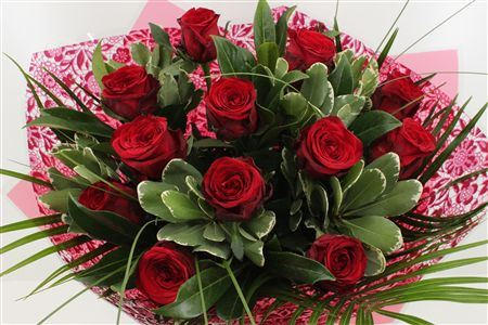 Bouquet with a dozen Red Roses